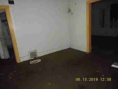 12331 Cherrylawn (12)_m.jpg